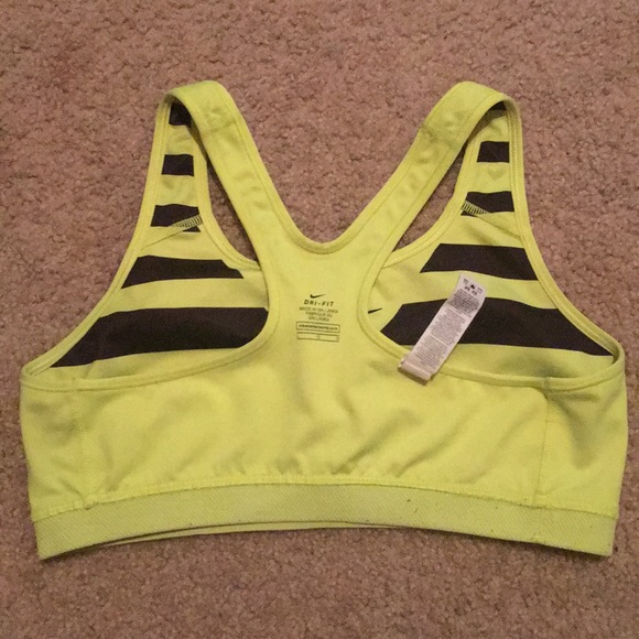 NIKE sports bra - Picture 3 of 5